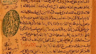 عمرها مئات السنين.. الأزهر يعرض مخطوطات تاريخية لجمهور معرض كتاب الإسكندرية