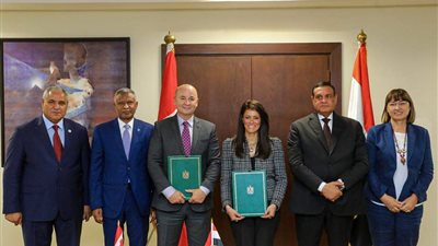  التعاون الدولي توقع اتفاقية منحة مع السفير الكندي بـ 10 ملايين دولار لتنفيذ مشروع الزراعة الذكية