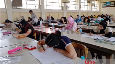 إقبال كبير من طلاب الثانوية العامة على اختبارات القدرات 2023 بكلية الفنون الجميلة حلوان