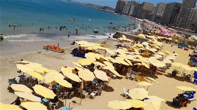 مصايف الإسكندرية تدعو المواطنين للحضور للشواطىء بالتزامن مع الطقس الحار 