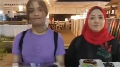 3 شقيقات يبعن الحلويات بكورنيش الإسكندرية: نفسنا نتوسع ونفتح محل| بث مباشر 