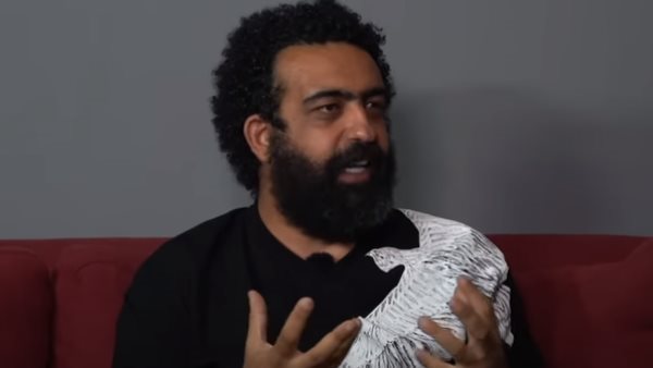 المخرج ماندو العدل