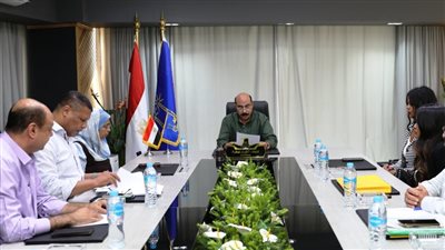 بتكلفة 55 مليون جنيه.. محافظ أسوان يستكمل إنشاء مصنع لتعبئة المياه المعدنية وإنتاج العصائر الطبيعية