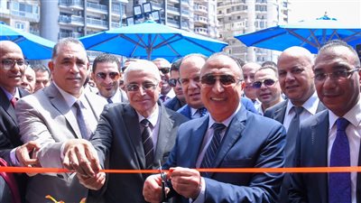 لخدمة 420 ألف محامٍ.. محافظ الإسكندرية يفتتح نادي المحامين بجليم بعد تطويره
