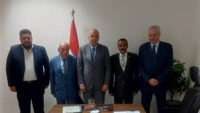 نقيب المهندسين يبحث مع وزير الري ملف نوادي النقابة المُقامة على أراضٍ تابعة للوزارة