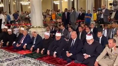 بحضور المفتي ووزير الأوقاف ومحافظ القاهرة.. احتفالية العام الهجري الجديد بمسجد الحسين | بث مباشر 
