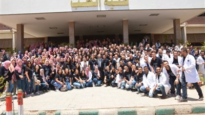 سقطة تعليمية.. تحرك برلماني بشأن رسوب 60% من طلاب أولى طب أسيوط 