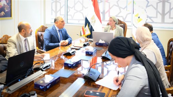 وزيرة البيئة