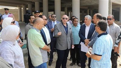 محافظ بني سويف يوجه بتسريع وتيرة العمل بمشروع مجمع مواقف السيارات