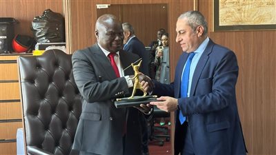 رئيس شركة العاصمة الإدارية يزور زيمبابوي تلبية لدعوة من وزير الحكم المحلي 