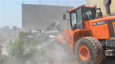 محافظ القليوبية يقود حملة لإزالة 29 حالة تعدٍ على 5 آلاف متر بقليوب