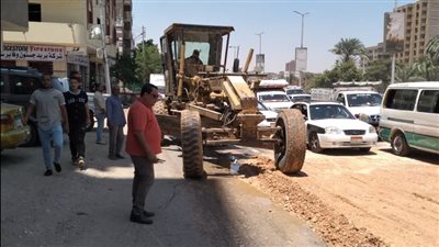 محافظ أسيوط: استمرار رصف شوارع منفلوط ضمن خطة التطوير والتجميل 