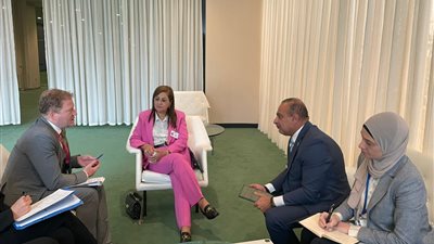 وزيرة التخطيط تبحث سبل التعاون مع وزير الحكم المحلي والتنمية الإقليمية النرويجي 