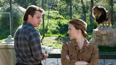 كان جحيمًا بسبب رائحة فمها المليئة بالبصل.. مات ديمون يسخر من مشهد تقبيله لـ سكارليت جوهانسون 