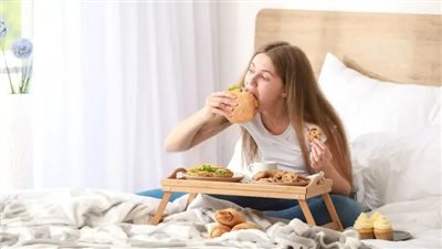 دراسة توضح تأثير العادات الغذائية غير الصحية على طلاب الجامعات