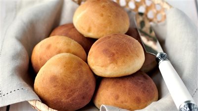 طريقة عمل القرص الطرية.. بطعم وريحة الزبدة الأصلية