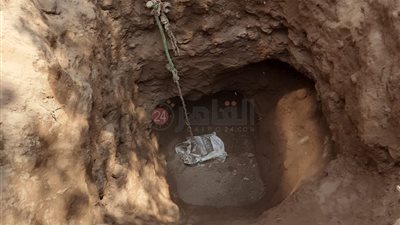 داخل حفرة.. مصرع شقيقين أثناء التنقيب عن الآثار بسوهاج | بث مباشر 