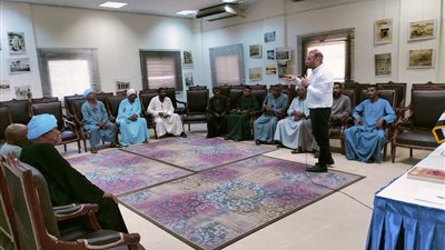 350 صاحب حنطور كمرحلة أولى.. السياحة تدشن برنامجا تدريبيا للمتعاملين مع السائحين بالأقصر