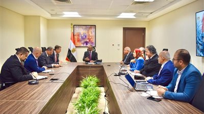 الإسكان: طرح أعمال إنشاء محطات تحلية مياه البحر فور الانتهاء من الدراسات والتصميمات 