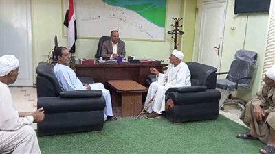 رئيس مدينة الواسطى ببني سويف يناقش الخطة الاستثمارية ويستعرض المشروعات المقرر تنفيذها 