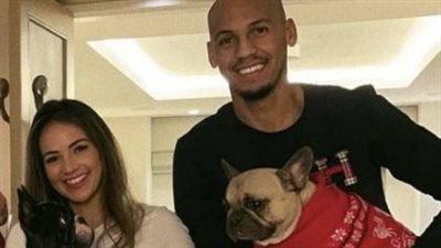 كلاب فابينيو تمنعه من الانتقال إلى السعودية