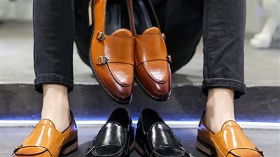 تنسيق لون الحذاء مع الملابس للرجال.. 9 قواعد عامة لمظهر أنيق بالصور