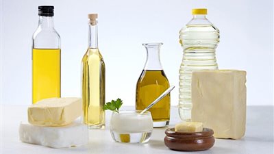 يضر بصحة القلب.. تعرف على أضرار استخدام الزيت والسمن معًا