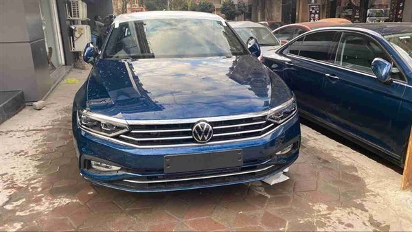 فولكس فاجن باسات