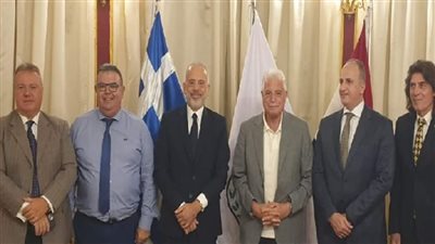 محافظ جنوب سيناء يلتقي السفير اليوناني لدى جمهورية مصر العربية لبحث زيادة الحركة السياحة