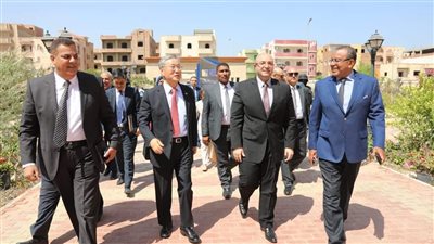 جامعة بني سويف التكنولوجية تستقبل المحافظ وسفير كوريا الجنوبية 