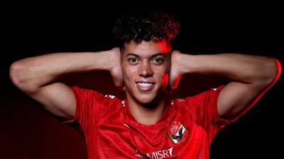 إمام عاشور يرتدي قميص 22 مع النادي الأهلي 