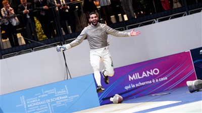 وزير الرياضة يهنئ اللاعب زياد السيسي واتحاد السلاح لحصوله على الميدالية البرونزية ببطولة العالم