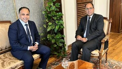 السفير أحمد أبو زيد يروي سنوات التكوين في القاهرة الكبرى