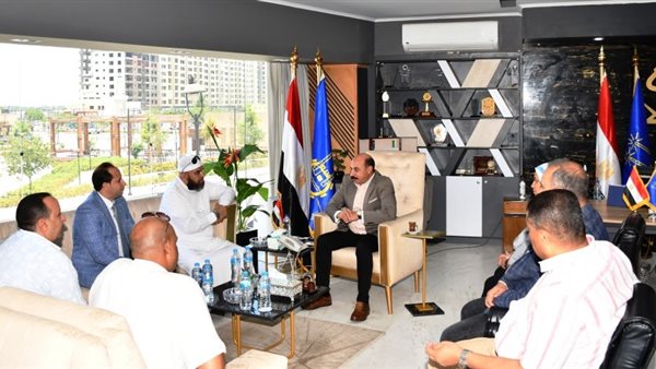 محافظ أسوان