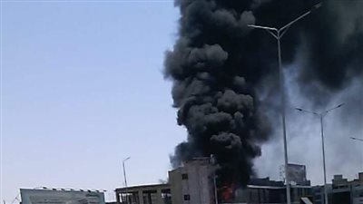 السيطرة على حريق في أحد المولات الشهيرة بالتجمع الخامس | فيديو