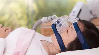 دراسة: توقف التنفس خلال النوم يضر بصحة القلب بسبب انخفاض الأكسجين في الدم