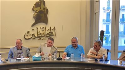 عضو في التيار الحر يهاجم كمال أبو عيطة: اتكلم عن النقابات والعمال