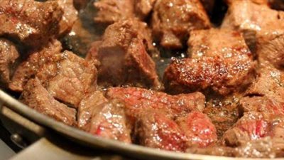 طريقة عمل اللحمة بالبصل للشيف هالة.. وصفة اقتصادية سهلة