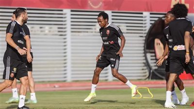 الأهلي يستكمل استعداداته لخوض مواجهة الداخلية في كأس مصر