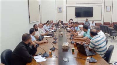 رئيس جهاز السادات يكلف بوضع جداول زمنية لحل مشاكل السكان ويشدد على توفير الخدمات الرئيسية