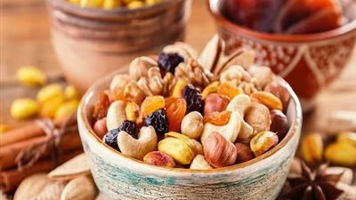 أطعمة جافة أضفها لـ نظامك الغذائي اليومي في الصيف