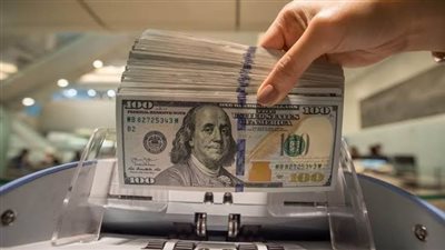 الدولار قرب أدنى مستوى في أسبوعين قبل صدور بيانات التضخم الأمريكية