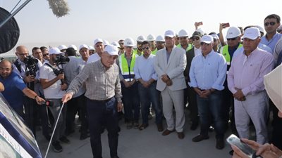 وزير النقل: الدولة تولي أهمية كبيرة لتطوير الموانئ