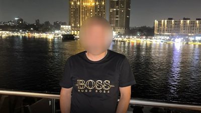 إحالة الصحفي المشبوه منتحل صفة العمل بالقاهرة 24 لمحاكمة جنائية عاجلة