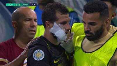 إصابة طارق حامد وخروجه في الشوط الأول من مباراة الاتحاد والصفاقسي بالبطولة العربية | فيديو