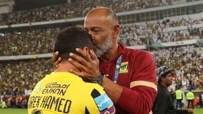 بعد الفوز أمام الصفاقسي.. مدرب اتحاد جدة يأمر اللاعبين بالتدريب بعد نهاية اللقاء مباشرة | فيديو