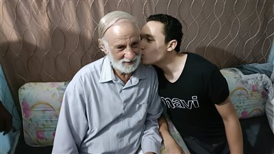 الأول على الجمهورية في الثانوية العامة steam علمي: الصلاة والابتعاد عن الفيسبوك سبب تفوقي | فيديو 