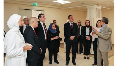 بنك ناصر يواصل دعمه مستشفى علاج الحروق بالمجان.. ووفد يتفقد الأنشطة والأجهزة الممولة من قبله