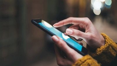 دراسة تحذر: ساعة واحدة أمام الشاشات الإلكترونية تصيب بقصر النظر