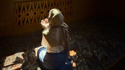 30 دعاء للميت مكتوب طويل.. يجعله من السعداء فى الآخرة 